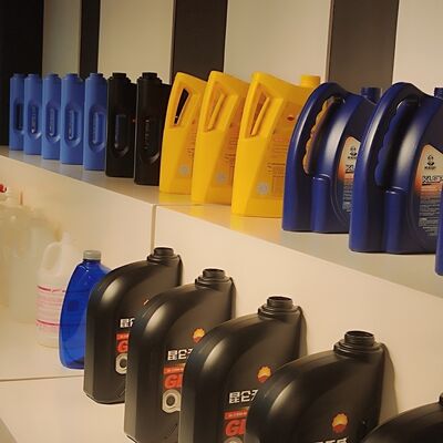 buy 1-5L Fully Auto Lubricant Filling Line 1000-5000BPH 1000ml-5000ml online manufacture