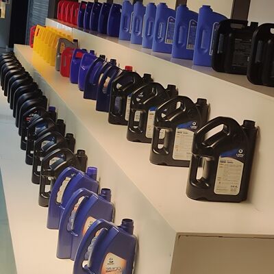 buy Factory Made Hot Sale 1-5L Lubricant  Filling Line 1000-5000BPH 1000ml-5000ml online manufacture