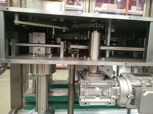 Linear 6 Wheels Auto Capping Machine 4000-6000BPH