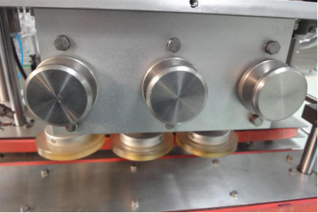Linear Automatic Bottle Capping Machine 6000BPH Stainless Steel
